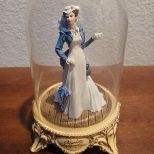 Gone With The Wind Scarletts Independence Glass Dome Figurine